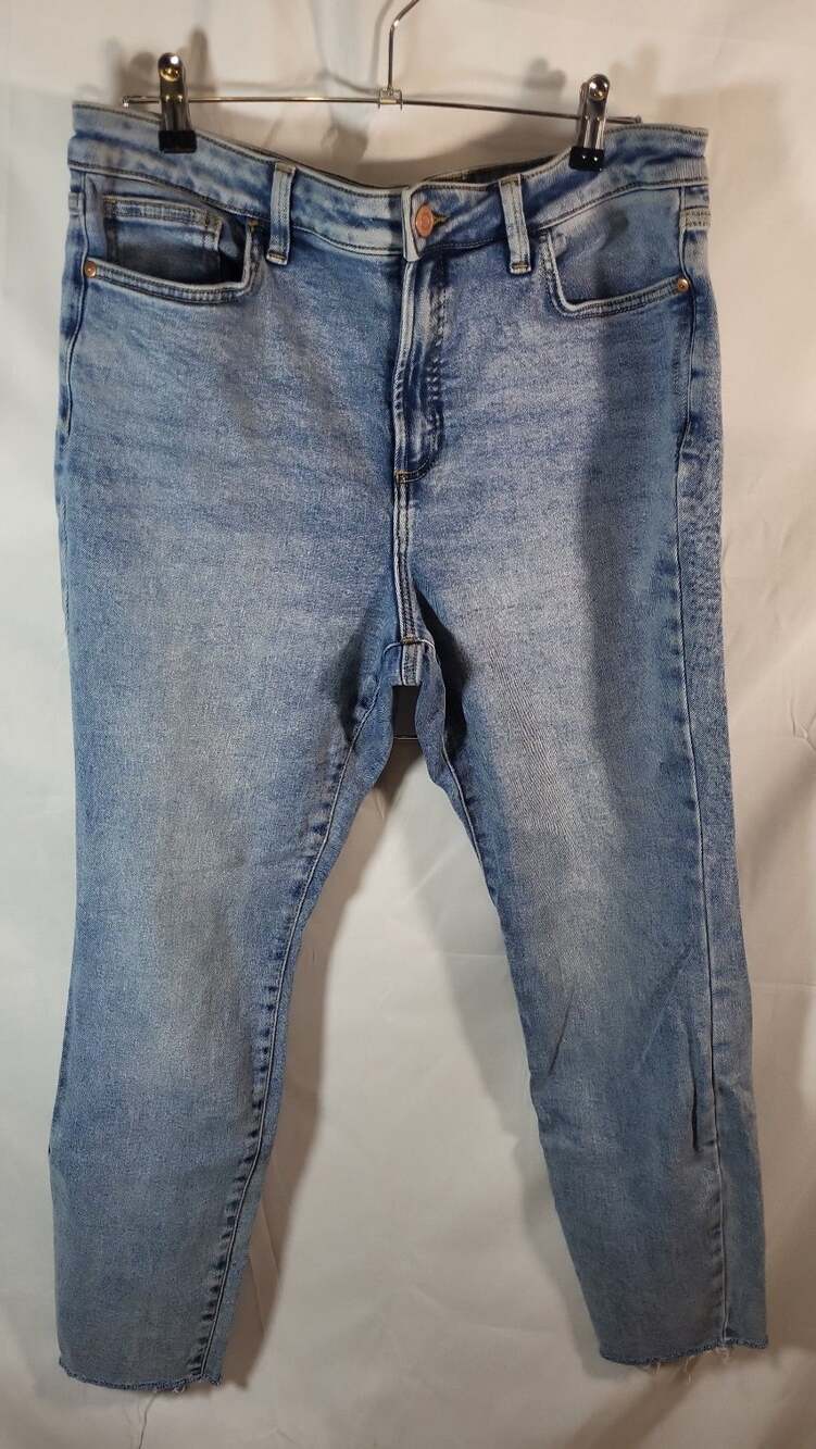 Mom jeans LC Lauren Conrad Women's Size 16 Skinny Light Wash Raw Hem Jeans